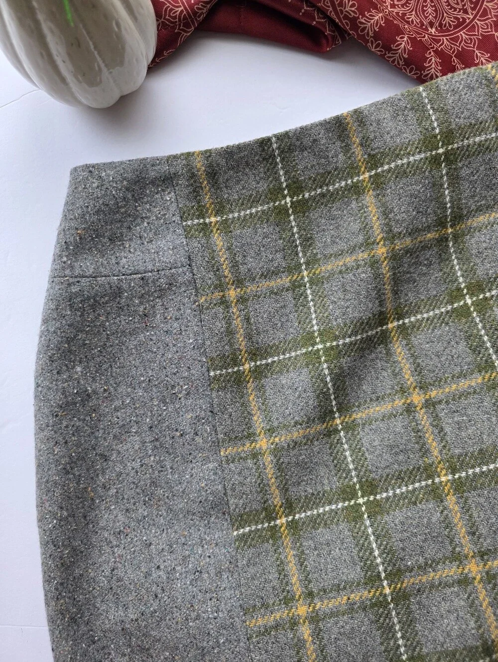 Banana Republic Mini Skirt Gray Plaid Wool Blend Size 4